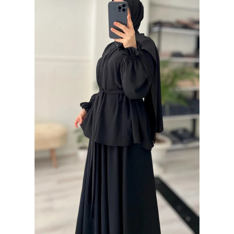 Ensemble Mervay – Élégance en Crêpe Ayrobin