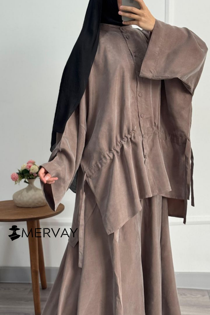 Ensemble Satiné à Cordon – Élégance et Fluidité