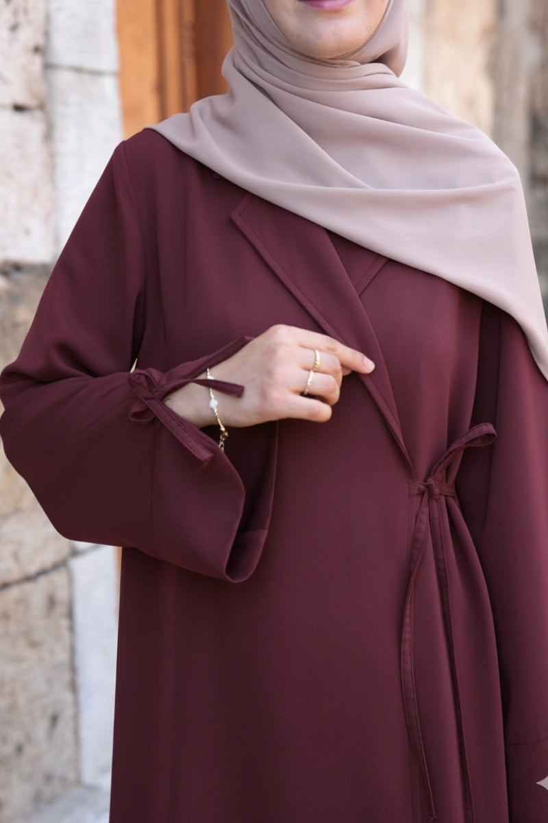 Abaya Cache-Cœur à Nœuds