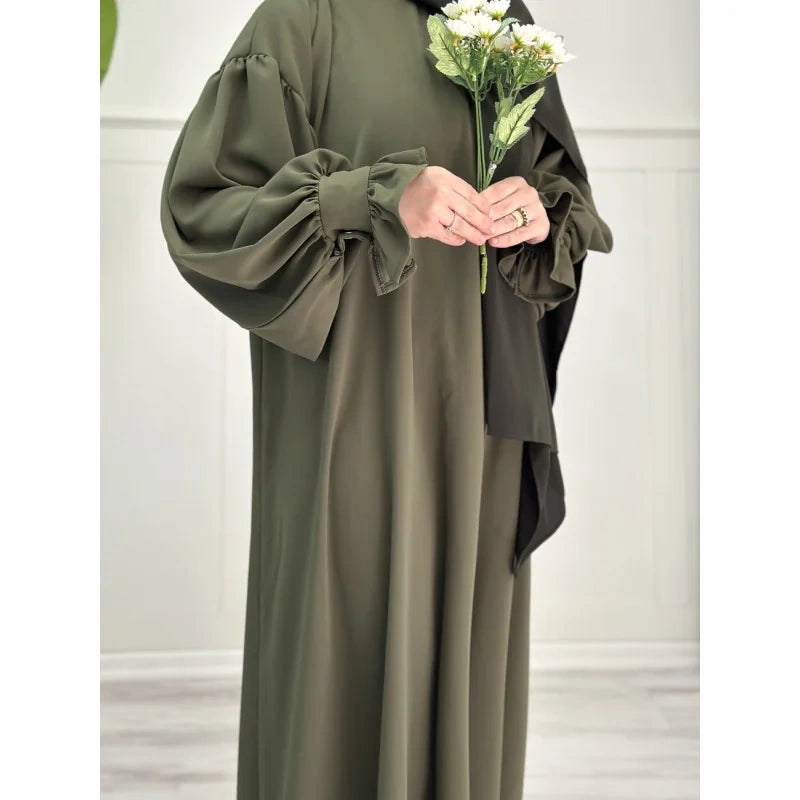 Abaya Mervay – Tissu Crêpe Adrina de Qualité