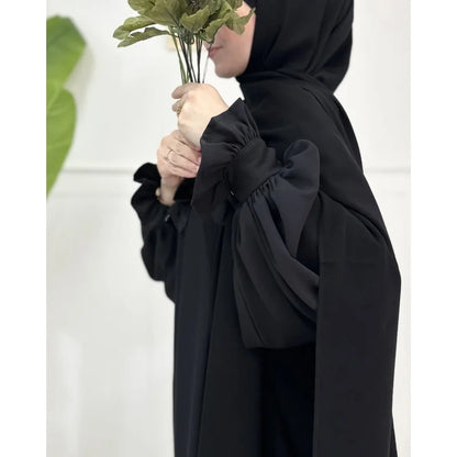 Abaya Mervay – Tissu Crêpe Adrina de Qualité