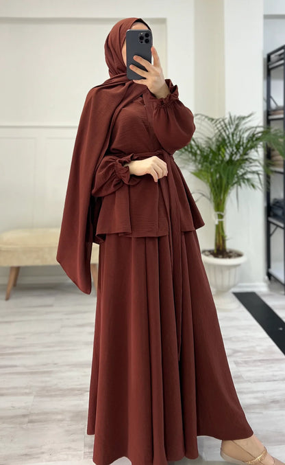 Ensemble Mervay – Élégance en Crêpe Ayrobin