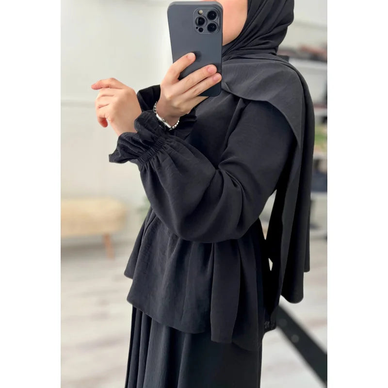 Ensemble Mervay – Élégance en Crêpe Ayrobin