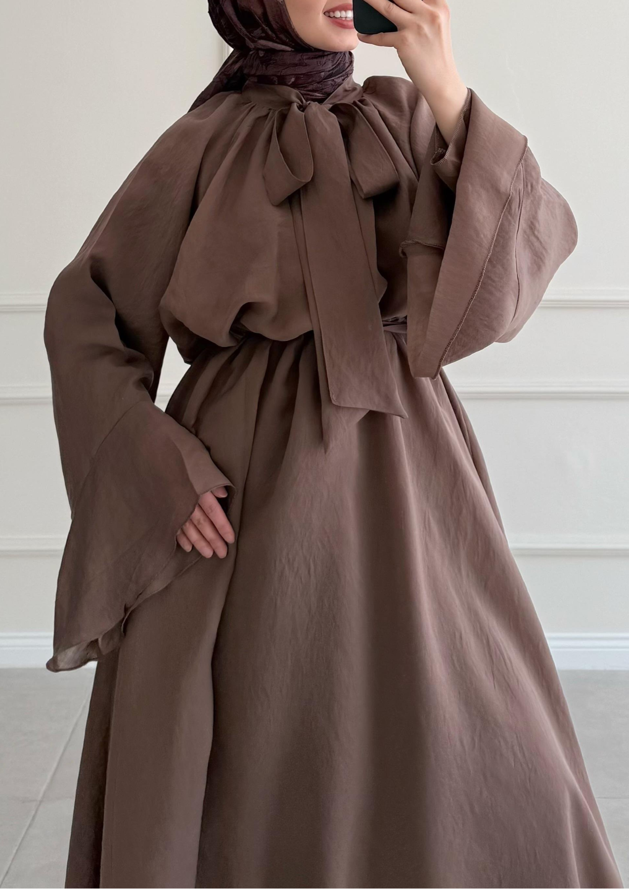 Robe mervay avec décolleté Marron