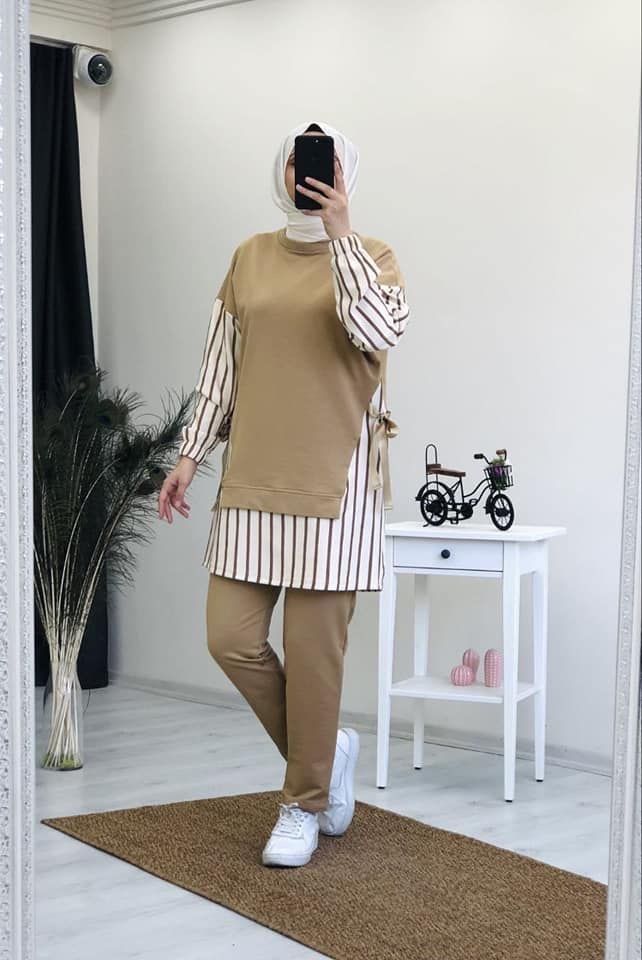 Ensemble Rayé – Élégance Moderne et Confort