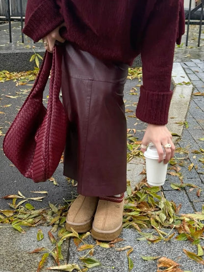 Ensemble Bordeaux – Pull Oversize &amp; Jupe Effet Cuir