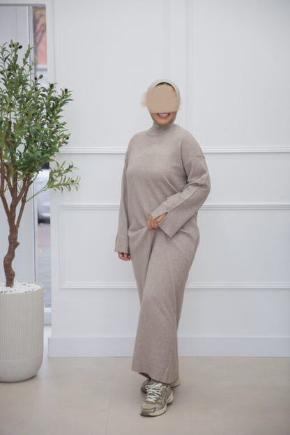 Jolie robe fendue taupe